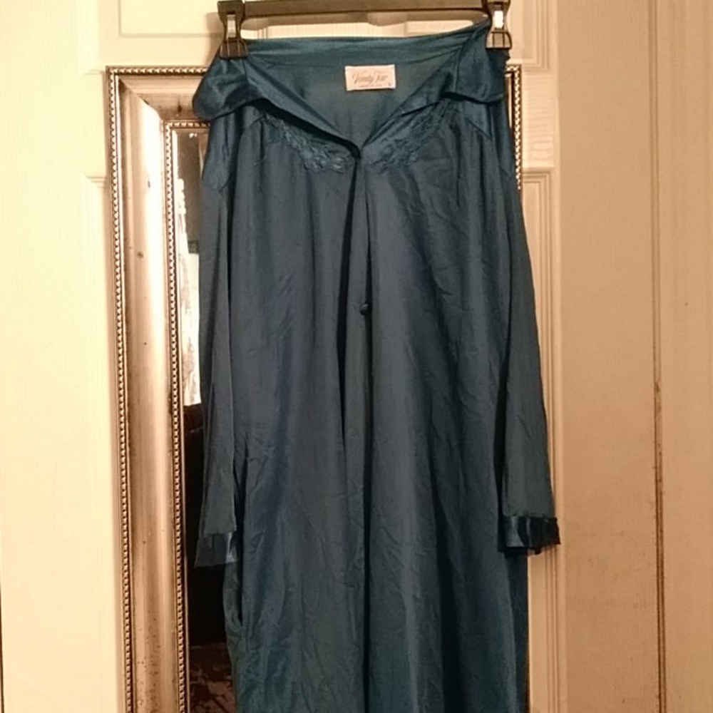 Shirt - Picture 2 of 2